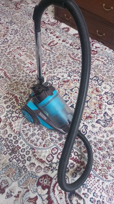 Пылесос б/у в отличном состоянии