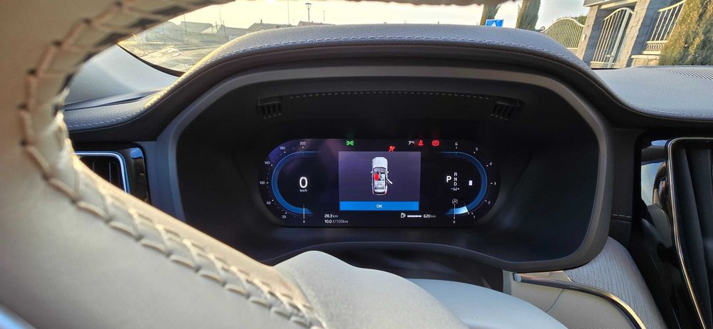 Volvo XC 60, An 2023, Diesel + Hibrid