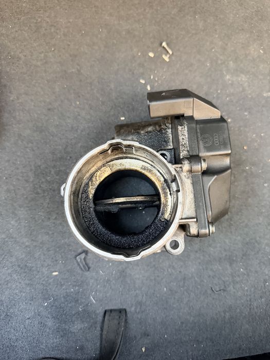 Дросел клапа - Audi A3 8P BLS
