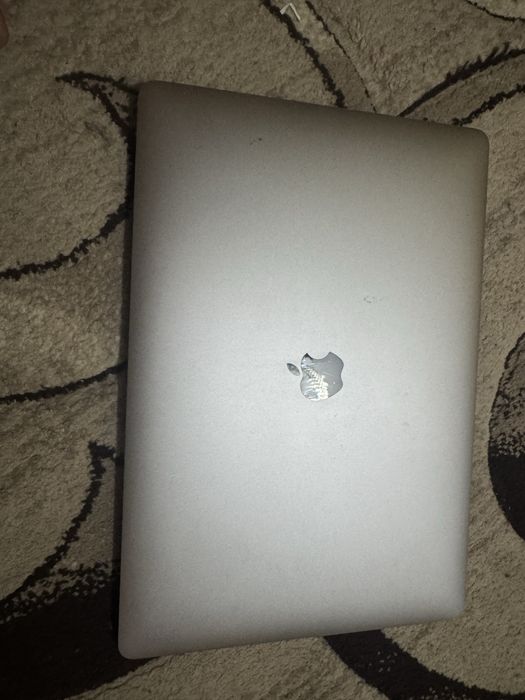 MacBook Pro !A1990!