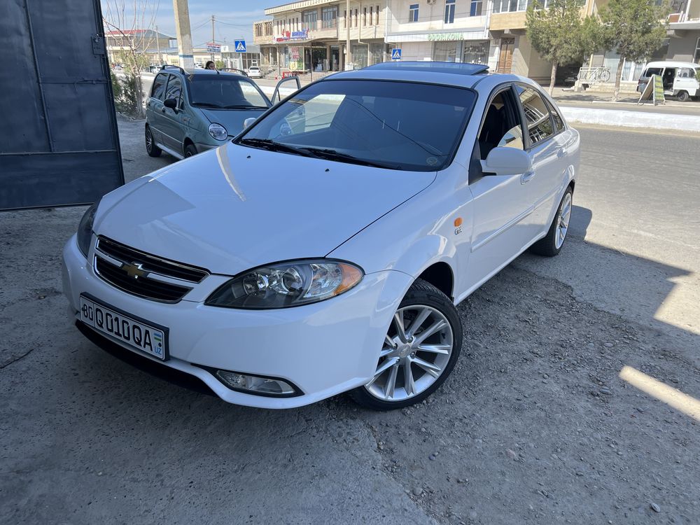 Lacetti 1.8 avtomat (metan 100л )