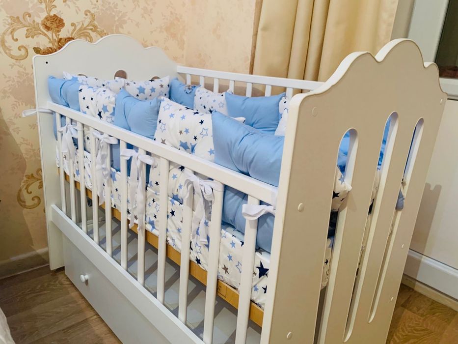 Детская кровать-манеж