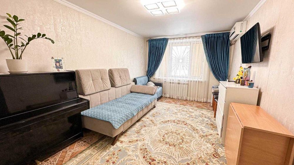 Продам Двухкомнатную квартиру в мкр Самал Константин Империя