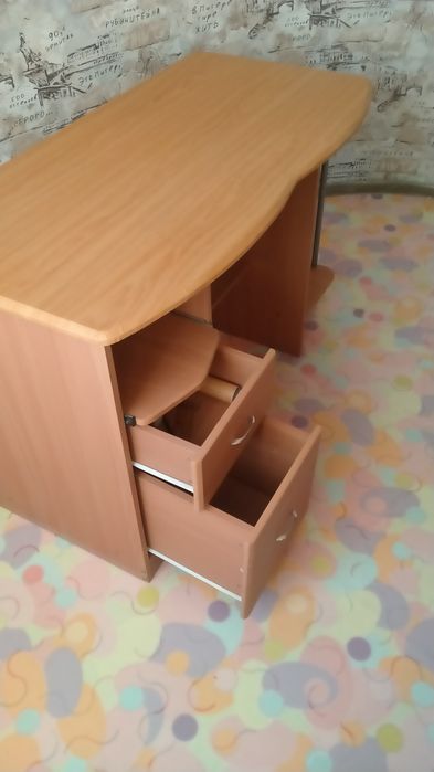 Стол    школьный
