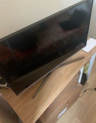 Телевизор 32 инча SAMSUNG