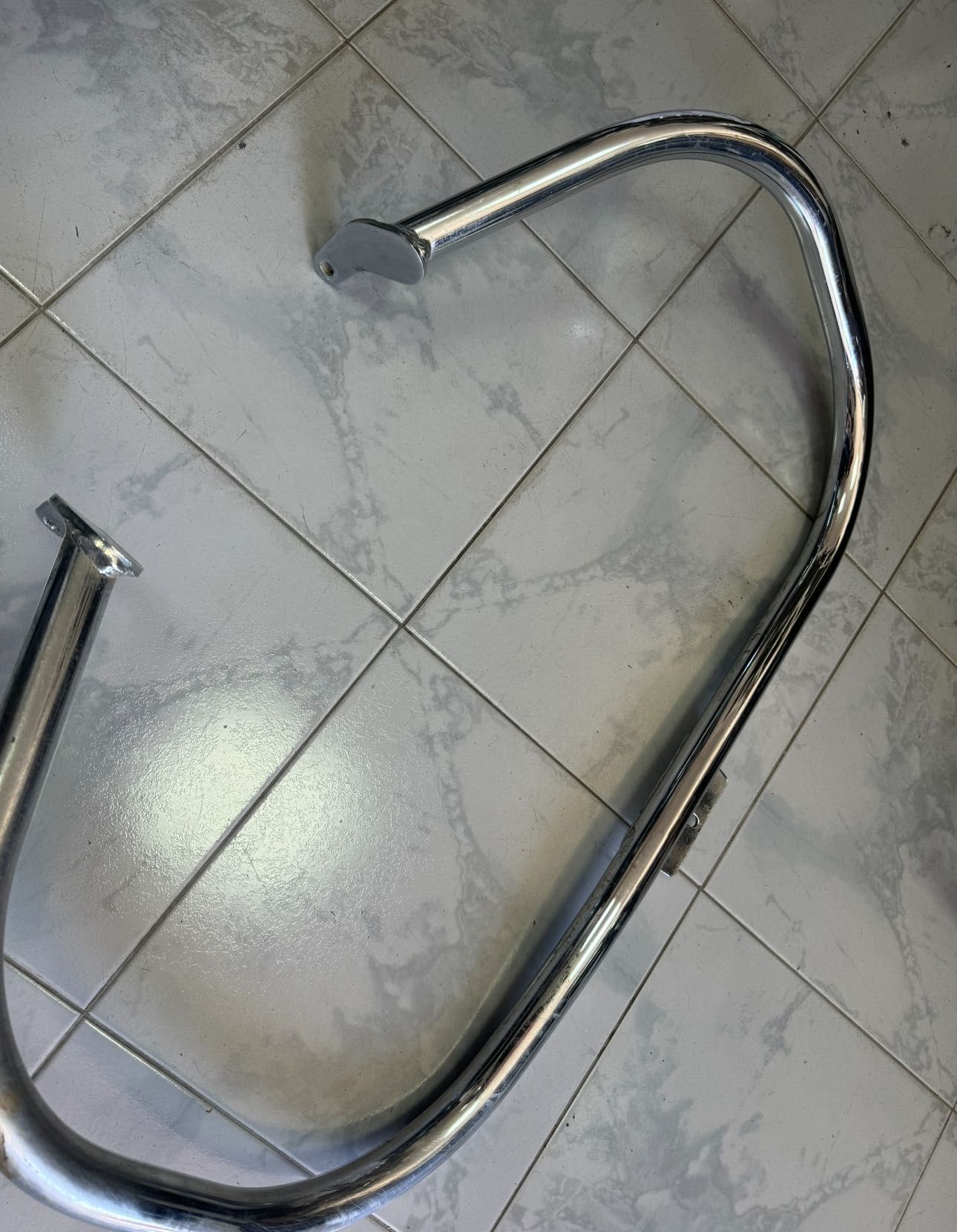 OEM оригинален Ролбар / crash bar за Harley Davidson
