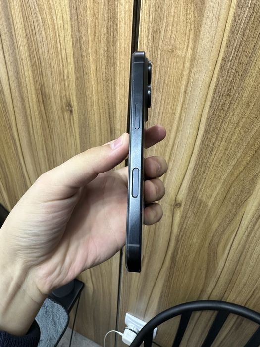 iphone 16 pro black 256 gb 95 %