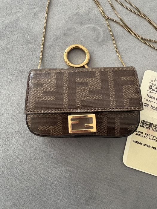 Accesoriu fendi nano