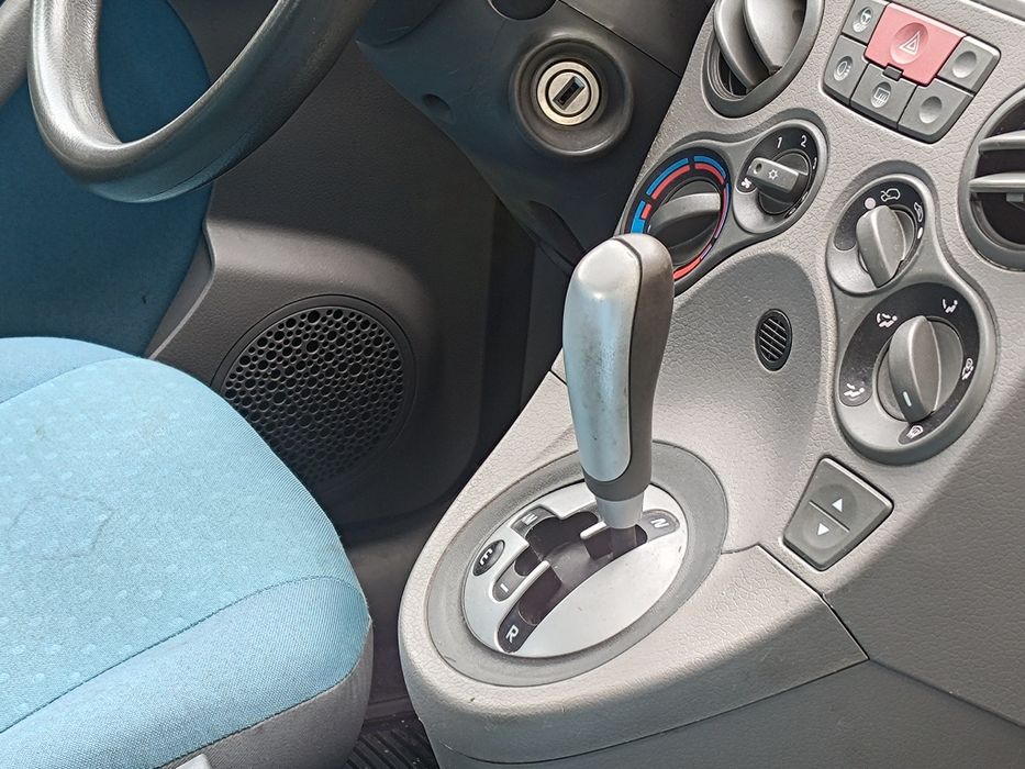 Fiat Panda - cutie automata