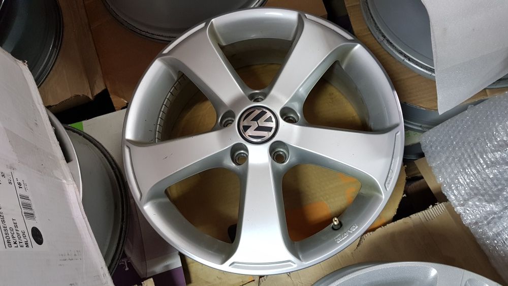 4бр. оригинални джанти VW Touran 16" 5x112