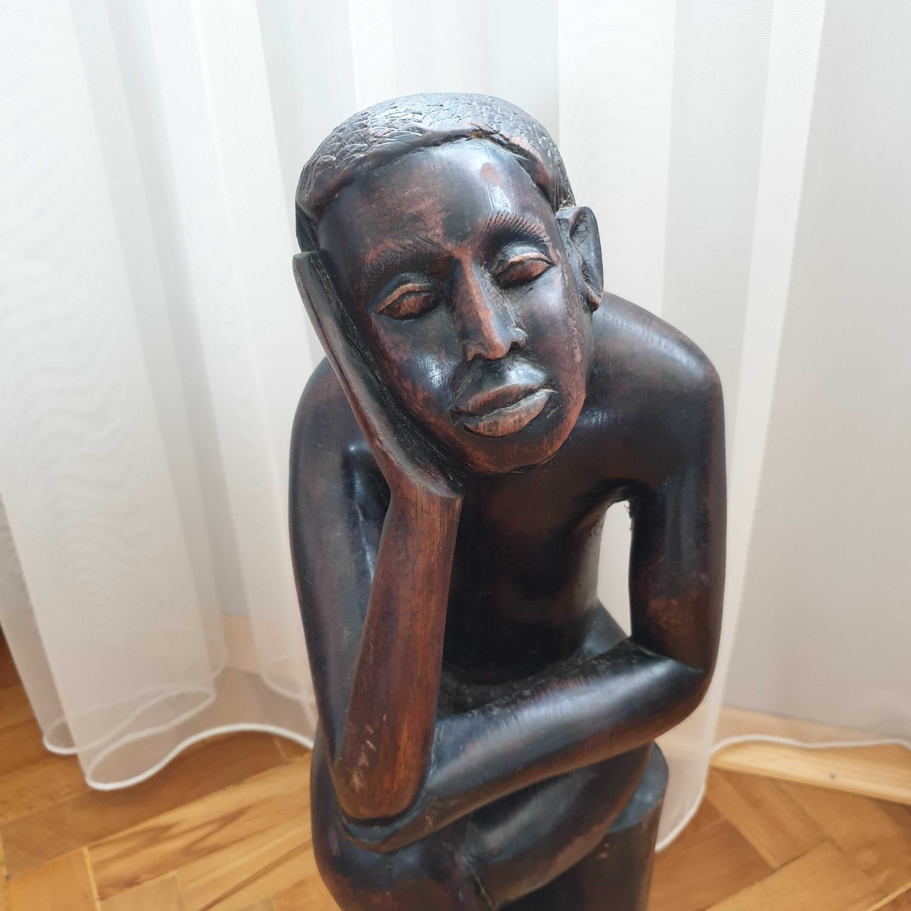Масивна абаносова фигура от цяло дърво