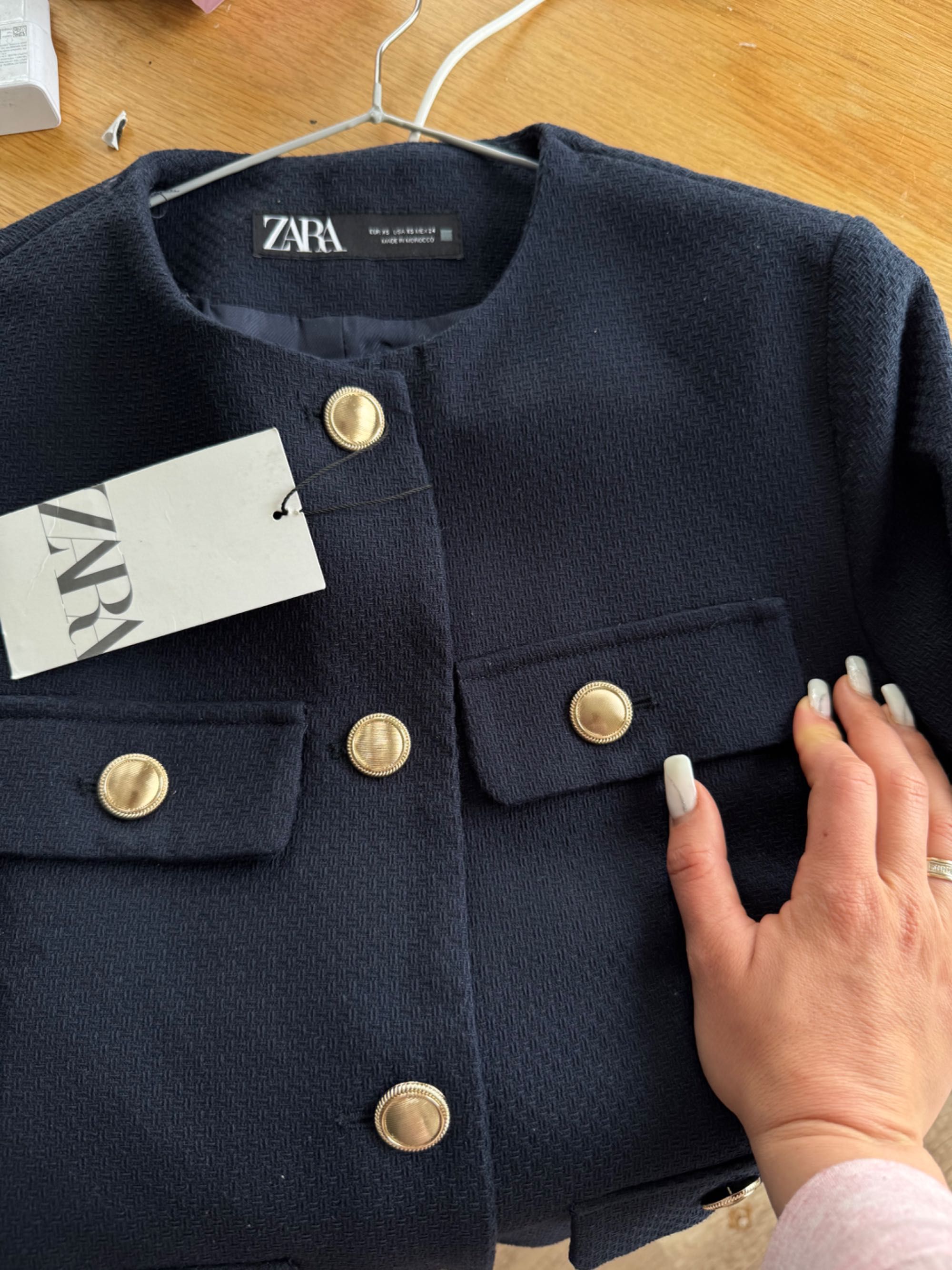Текстурирано черно сако  ZARA XS-S размер