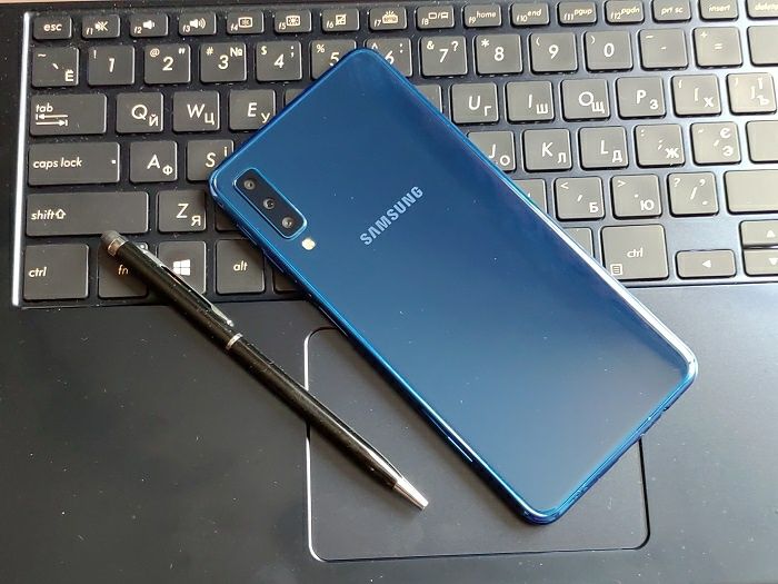 Продам Самсунг А7 2018