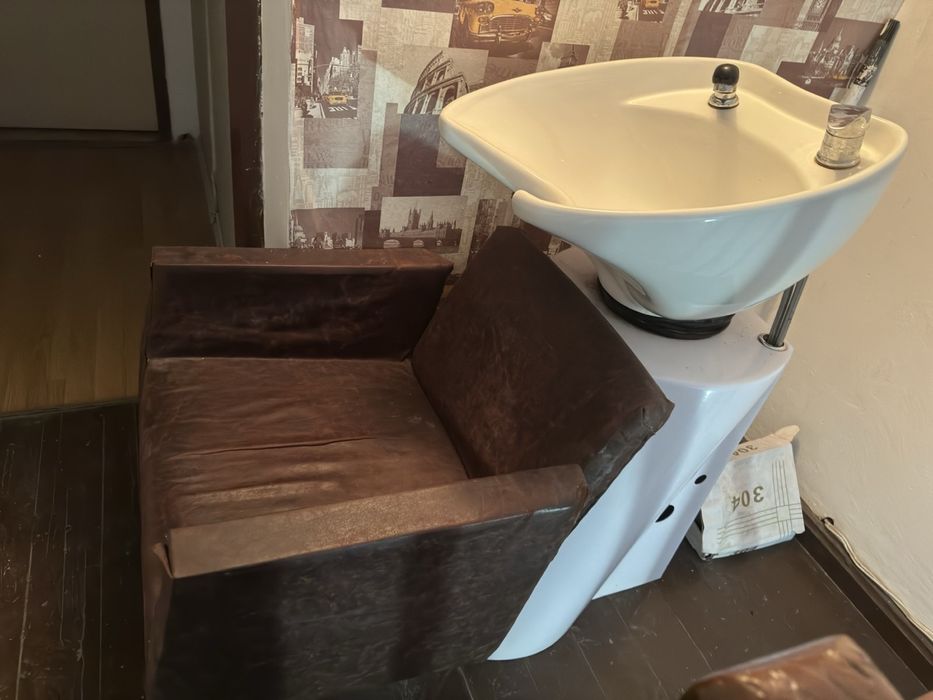 Измивна фризьорска колона