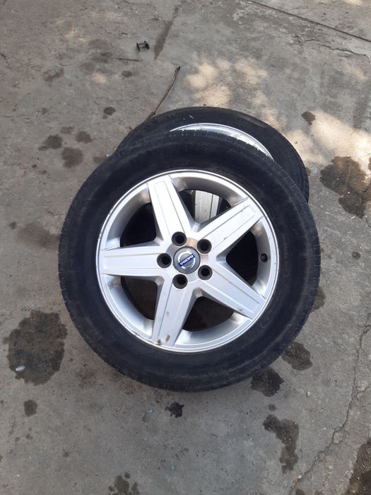 Roti volvo pretul este pt ambele