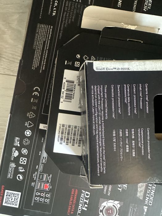 I9 9900k 3.60GHz +placa de baza msi mpg z390