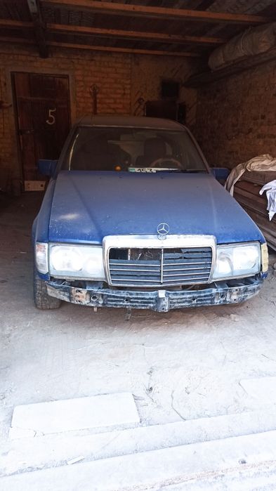 Продам Мерседес 124