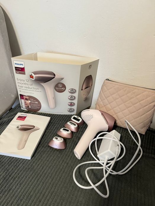 Фотоепилатор Philips Lumea 9900 BRI977/00