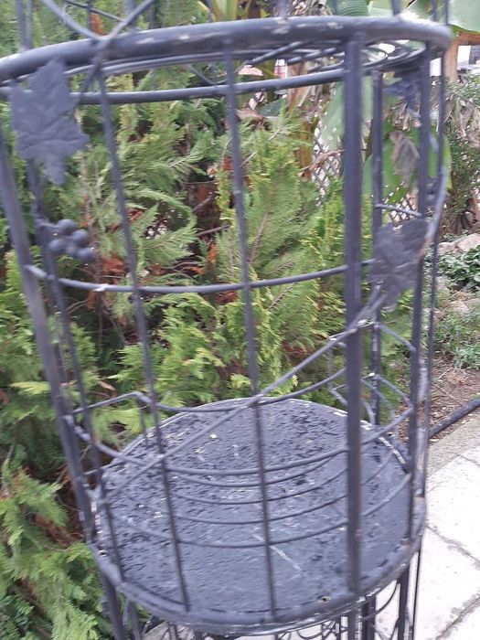 Стойка за Вино .