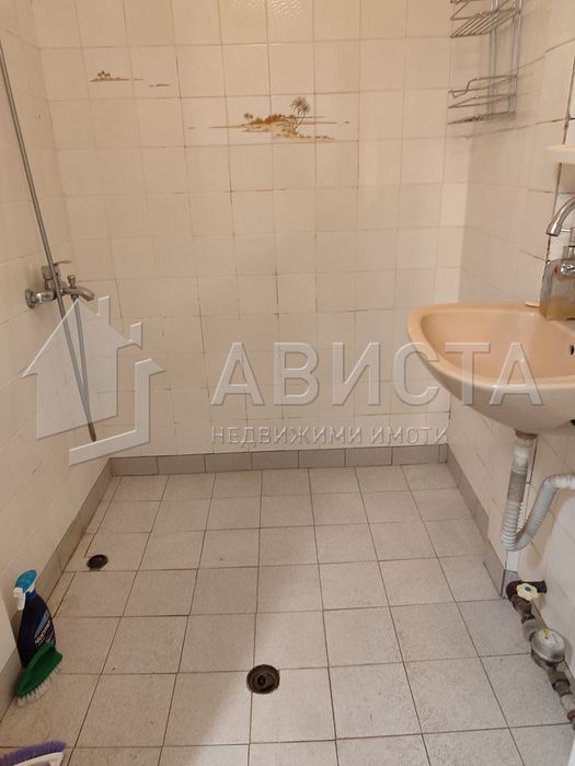 Продава се Двустаен апартамент в София, Център - 72 кв.м за 3723 €/кв.м - Снимка #8