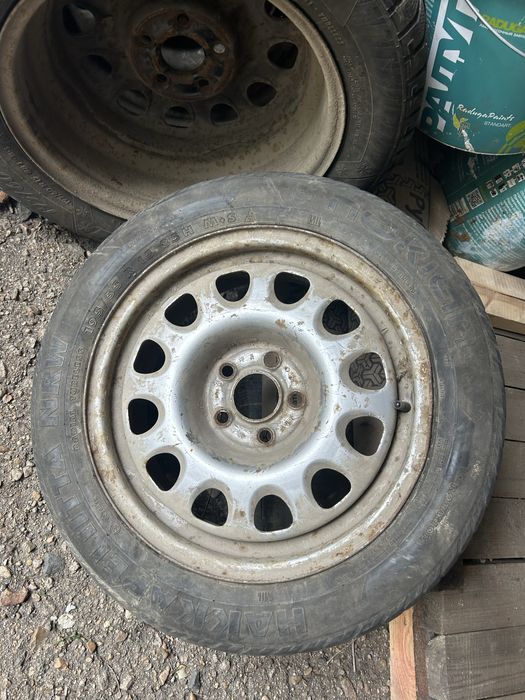 Шины Стояли на пассате универсале б4