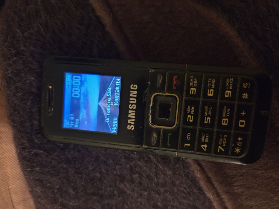 Телефон для связи