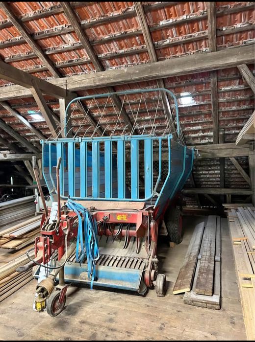 vând remorca multifuncțională