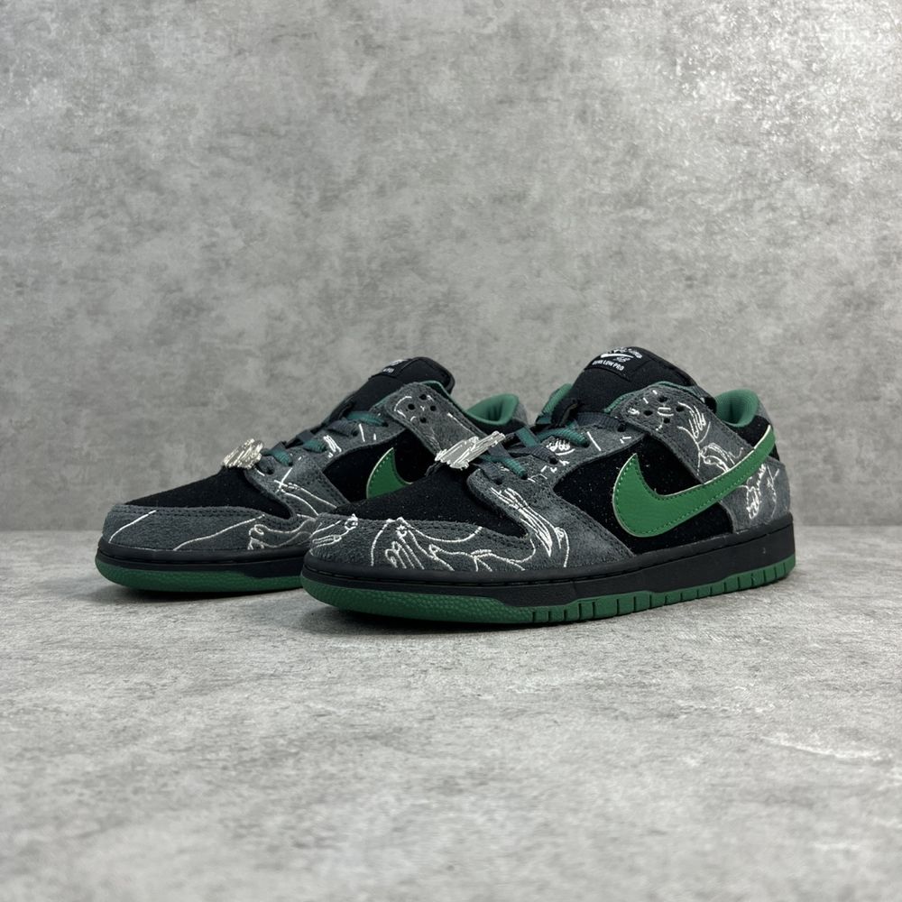 Nike Dunk Low Skateboards- 41/42