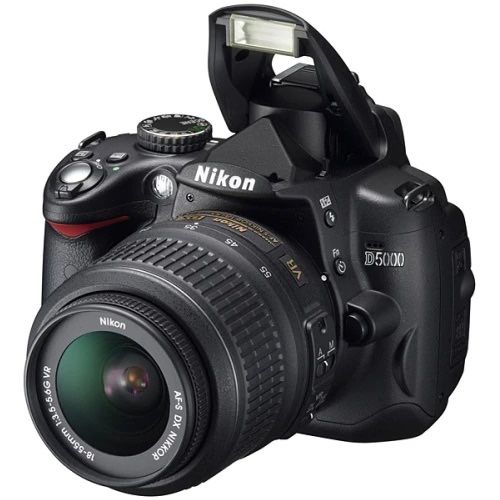 Aparat foto DSLR Nikon D5000, obiectiv 18-55mm