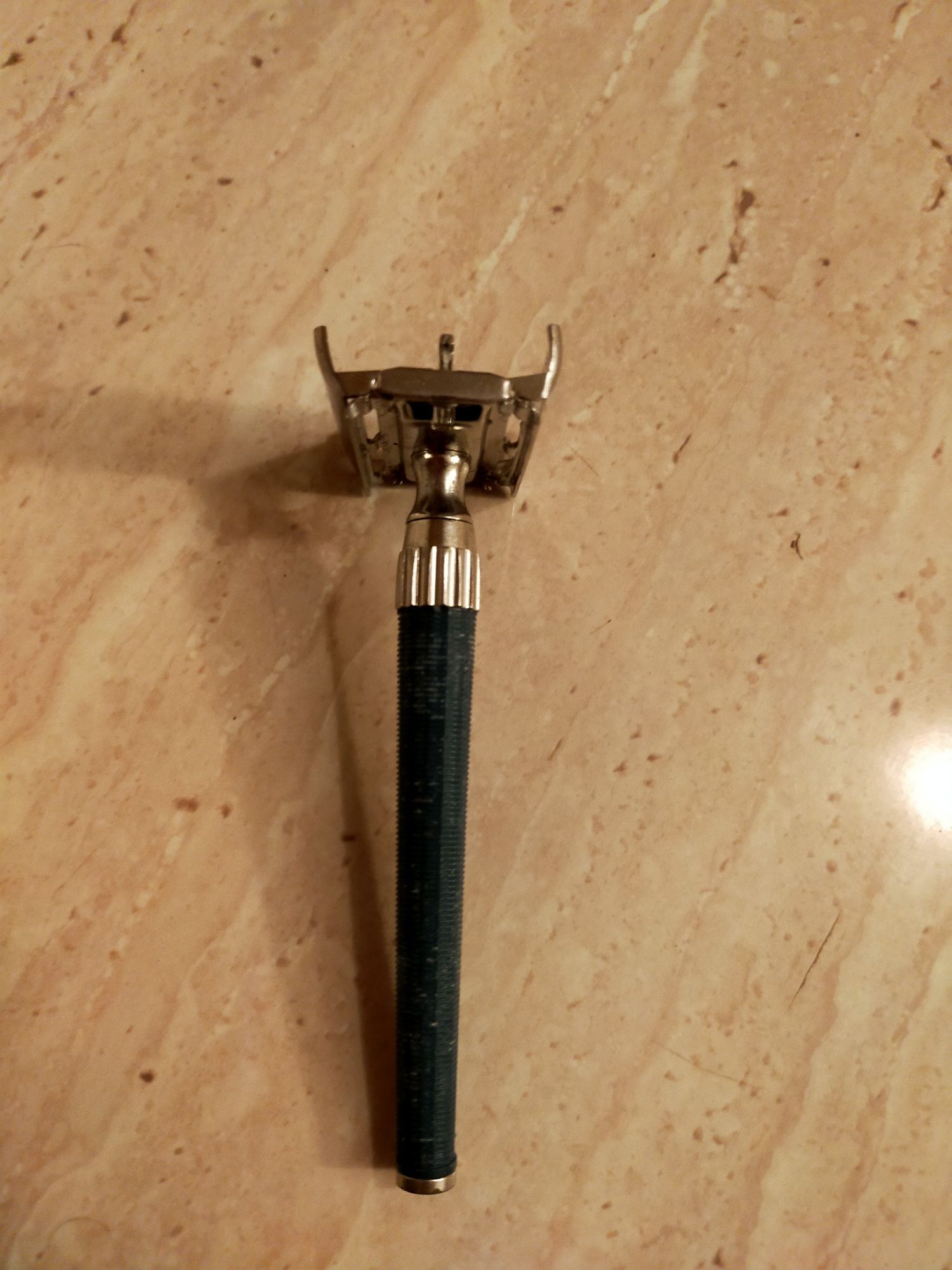 Aparat de ras Gillette vintage anii 1970