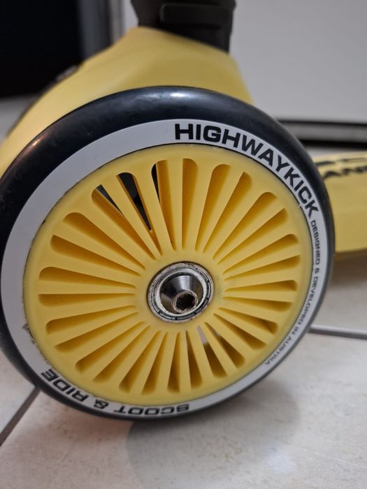 Trotineta 2 în 1, HighwayKick scoot and ride, nouă