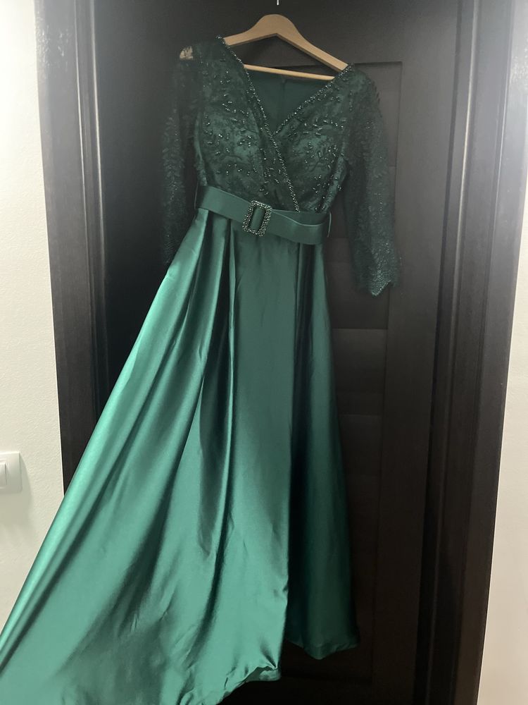 Rochie  de ocazie verde smarald noua