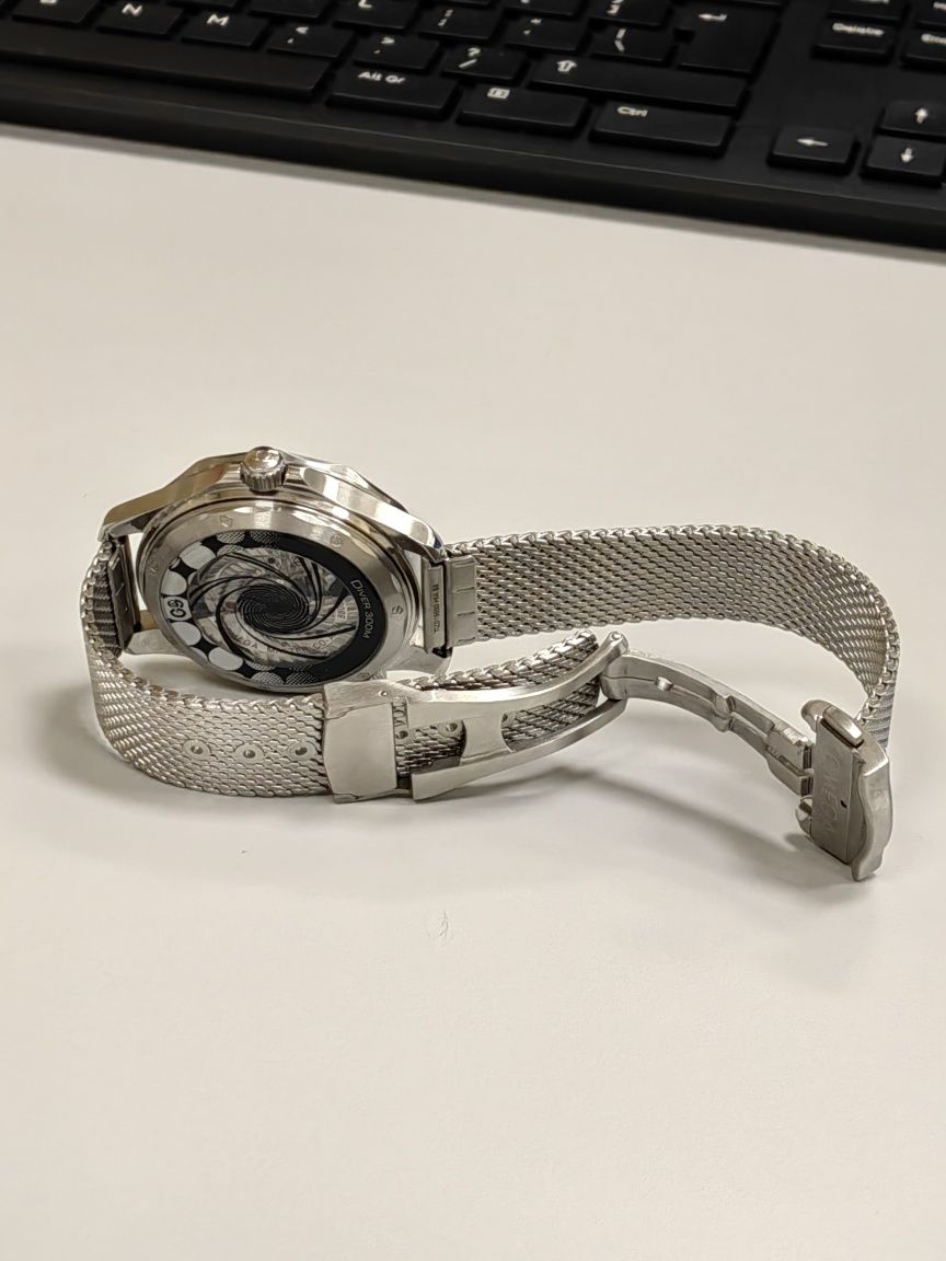 Omega Seamaster Professional