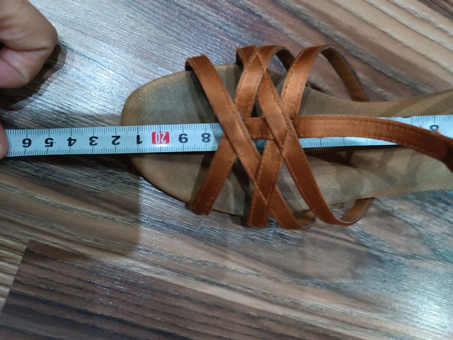 Обувки за спортни танци