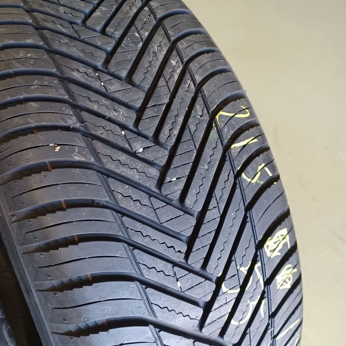 215 55 17 Hankook 2бр всесезонни  дот22