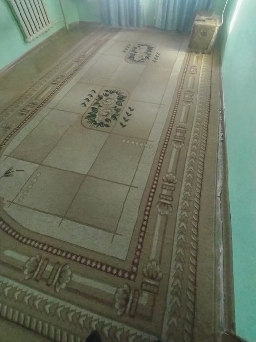 Gilam sotiladi 5;5m*2,5m