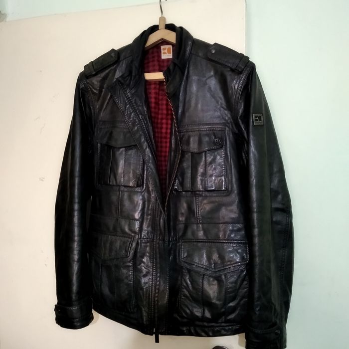 Продам кожаные куртки .