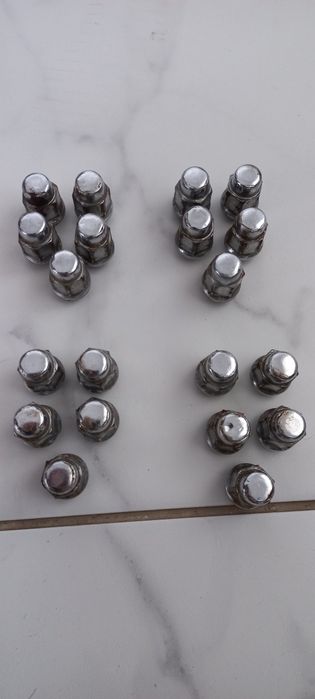 Гайки на диски Тойота Лексус.