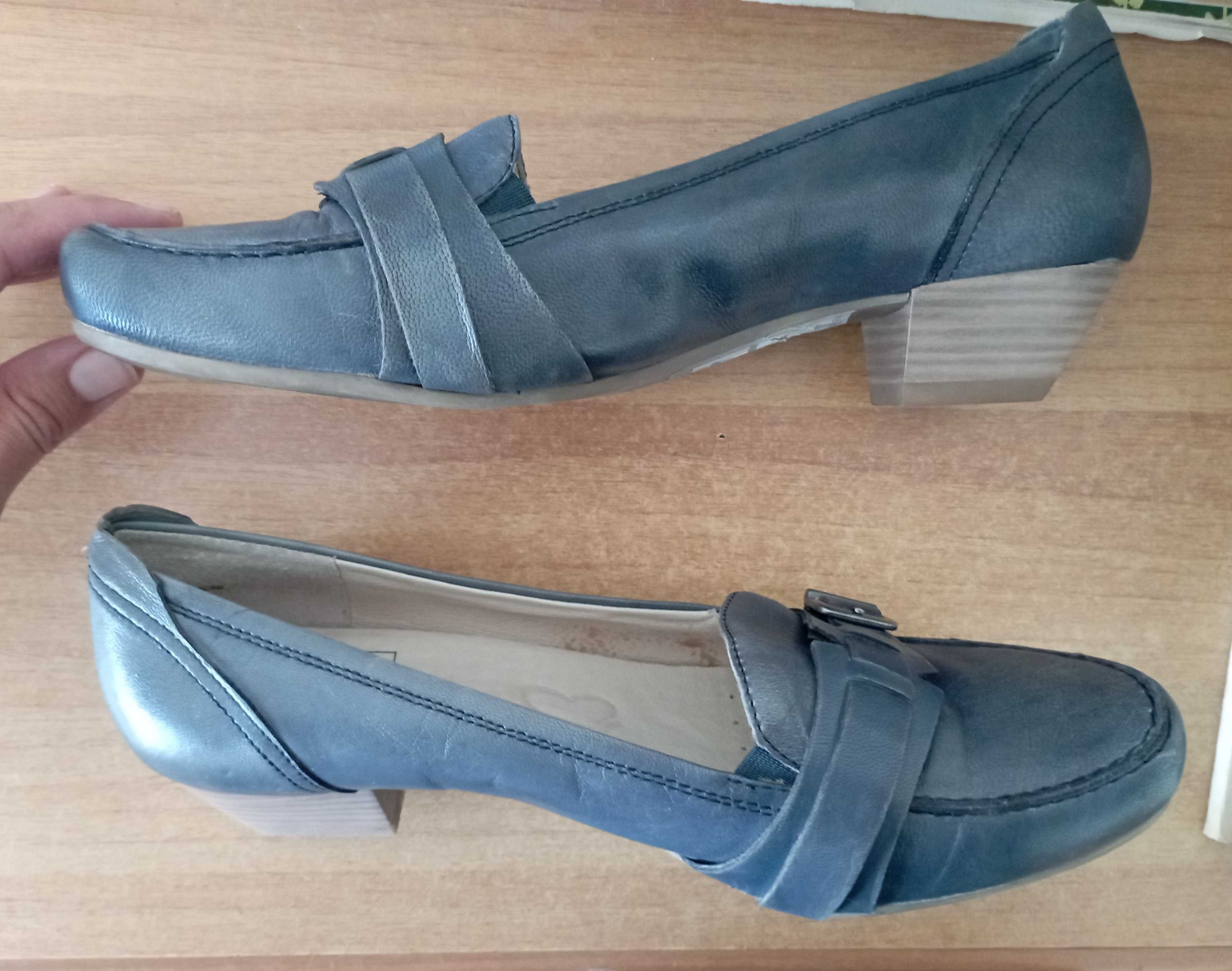 Качествени дамски обувки от естествена кожа, Caprice, стелка 26,5см.