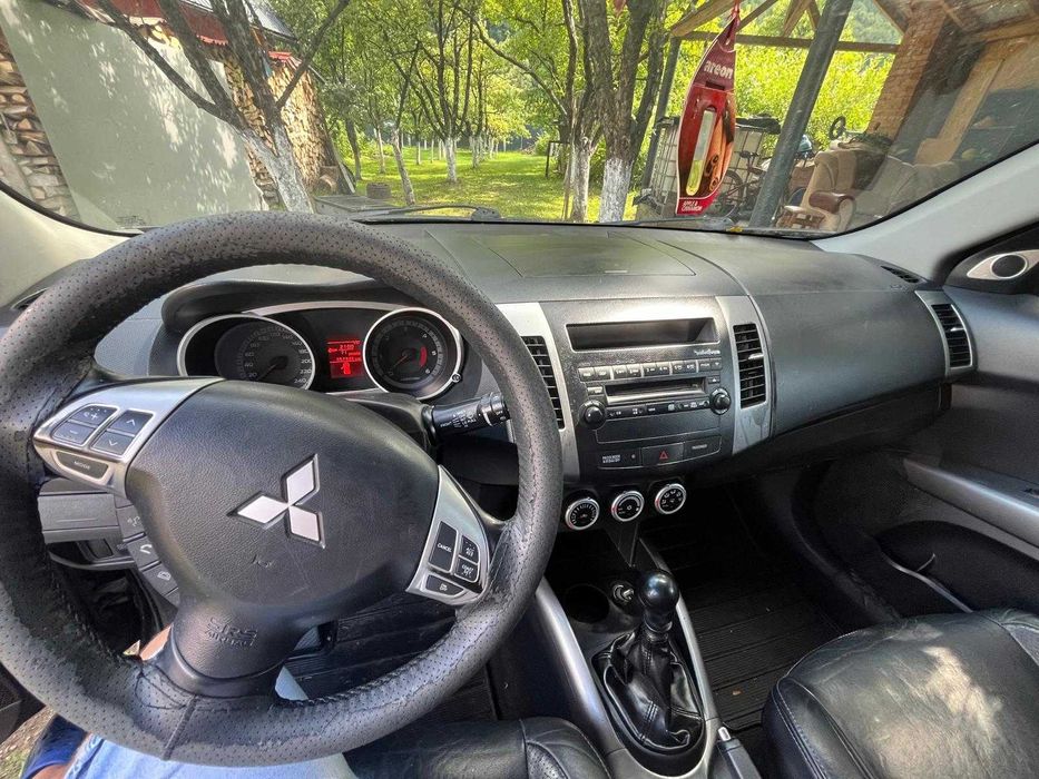 Vand Mitsubishi Outlander 2007 2.0 Diesel - cititi cu atentie anuntul!