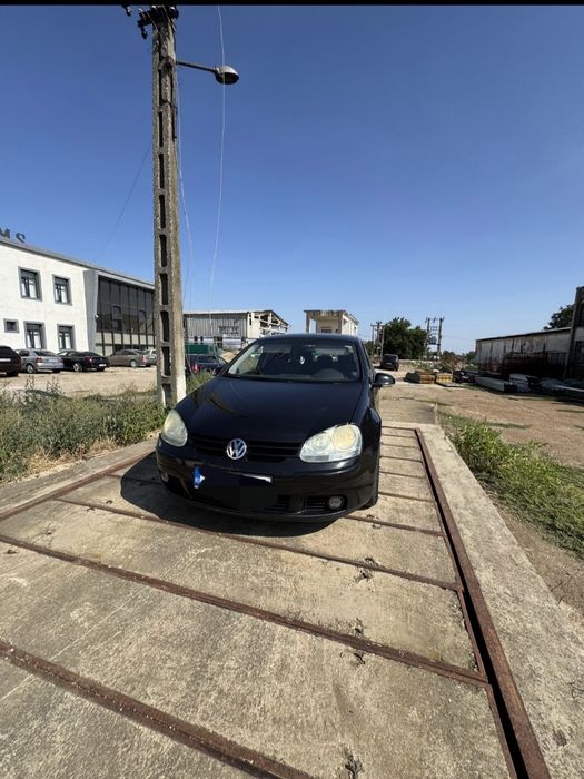 Vând Volkwagen Golf 5