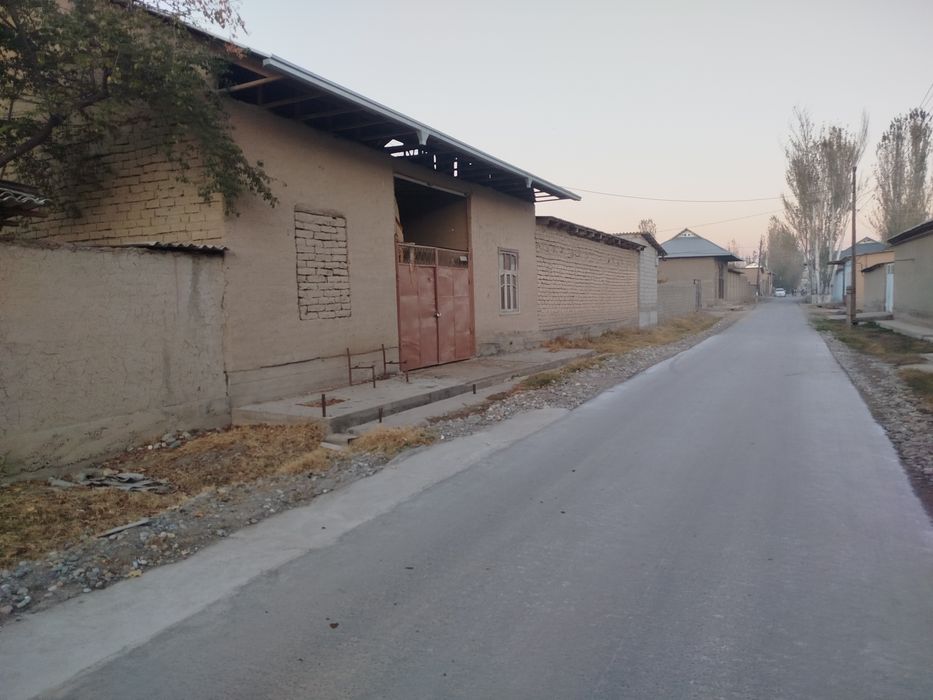 8 sutik yer sotiladi