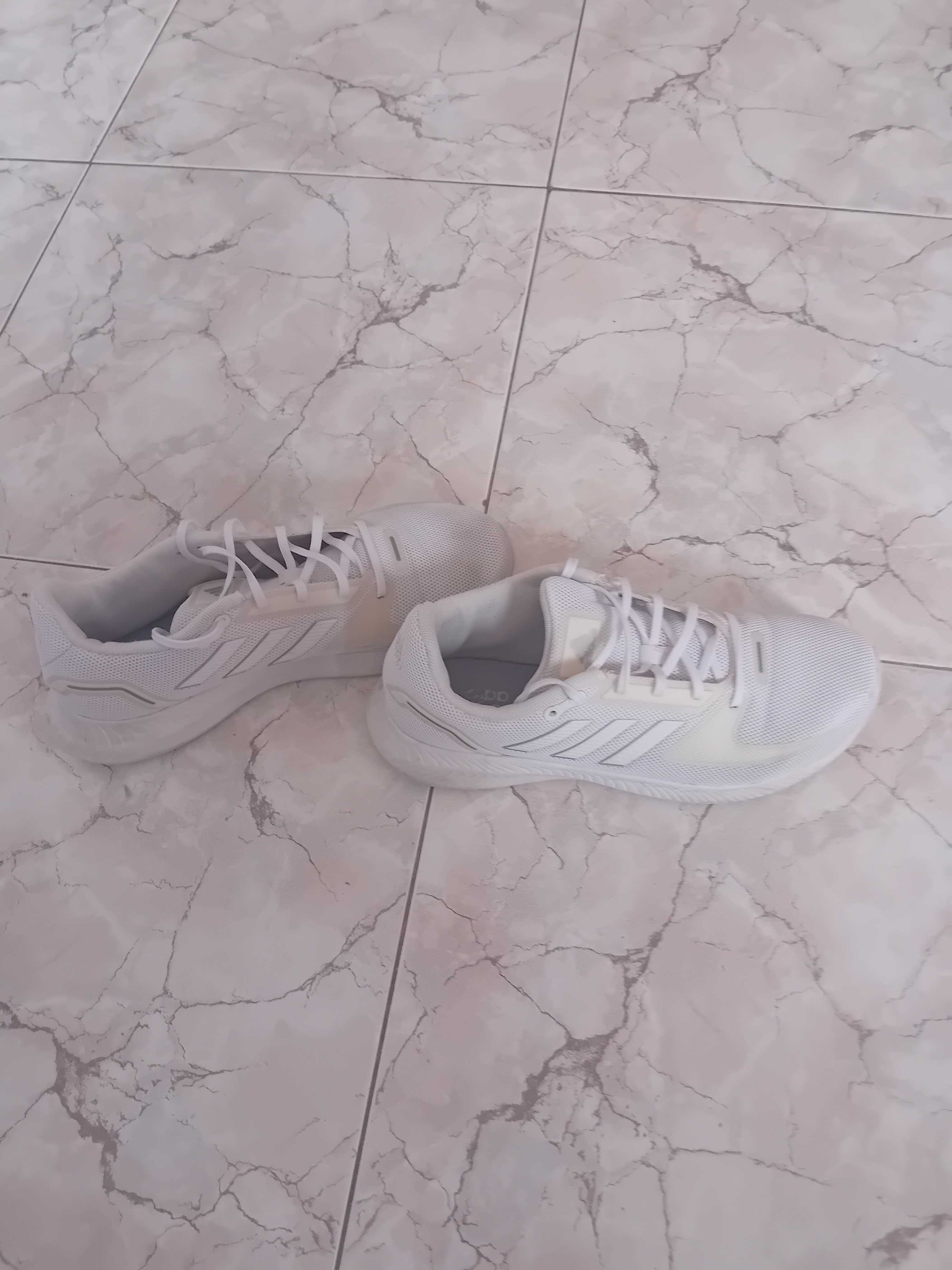 Маратонки Adidas 42.5 н
