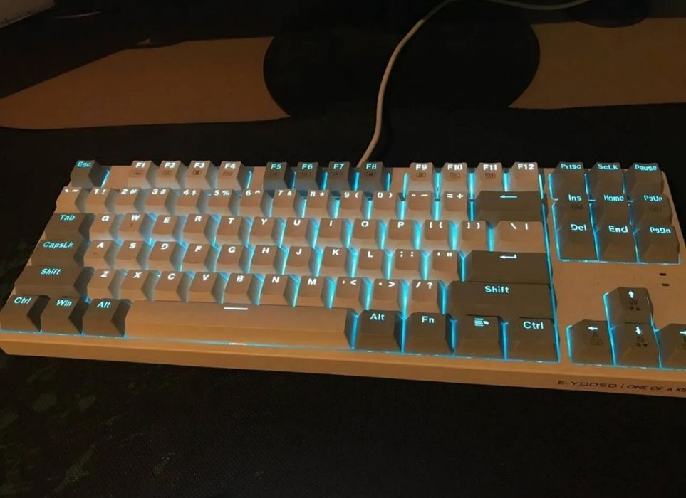 Клавиатура E-YOOSO
Состояние отличное, пользовался всего 1 месяц. Прод