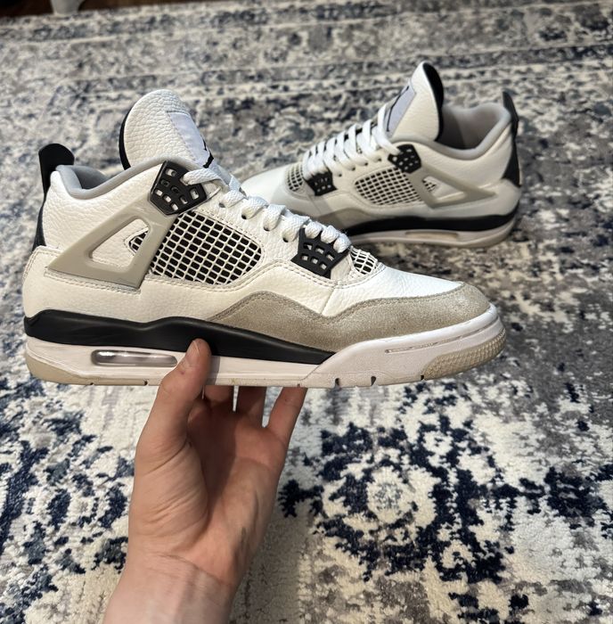 Jordan 4.