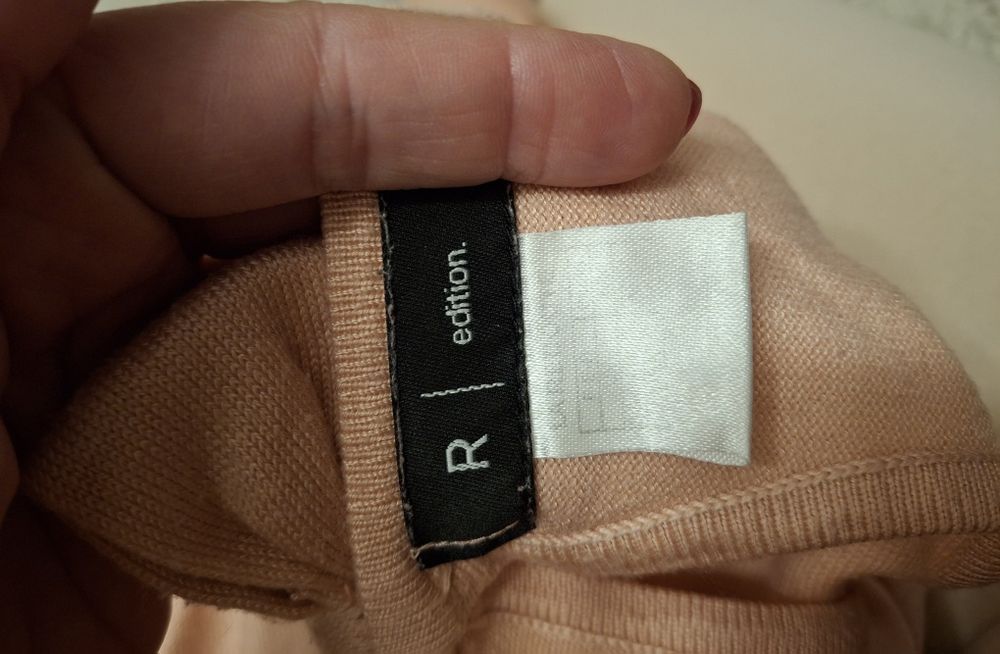 Pulover finuț și elegante