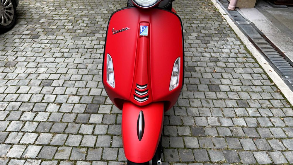 Vespa Primavera S 50 – 2020, roșu mat, 1.400 km