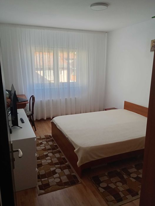 Garsoniera zona Izvor