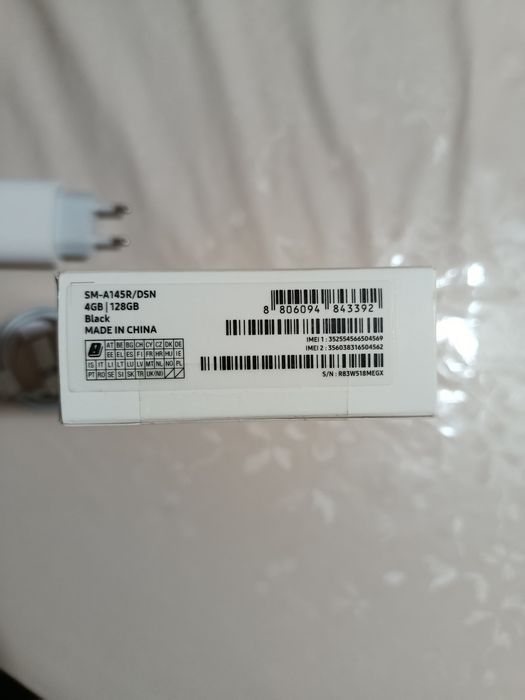 Samsung A 14 în cutie