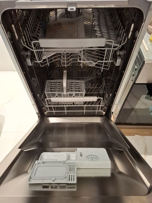 Съдомиялна Whirlpool